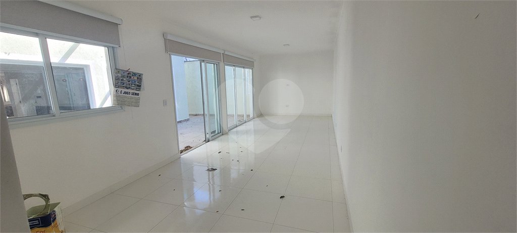 Sobrado à venda com 4 quartos, sendo 2 suítes, em Vila Irmãos Arnoni, São Paulo, SP