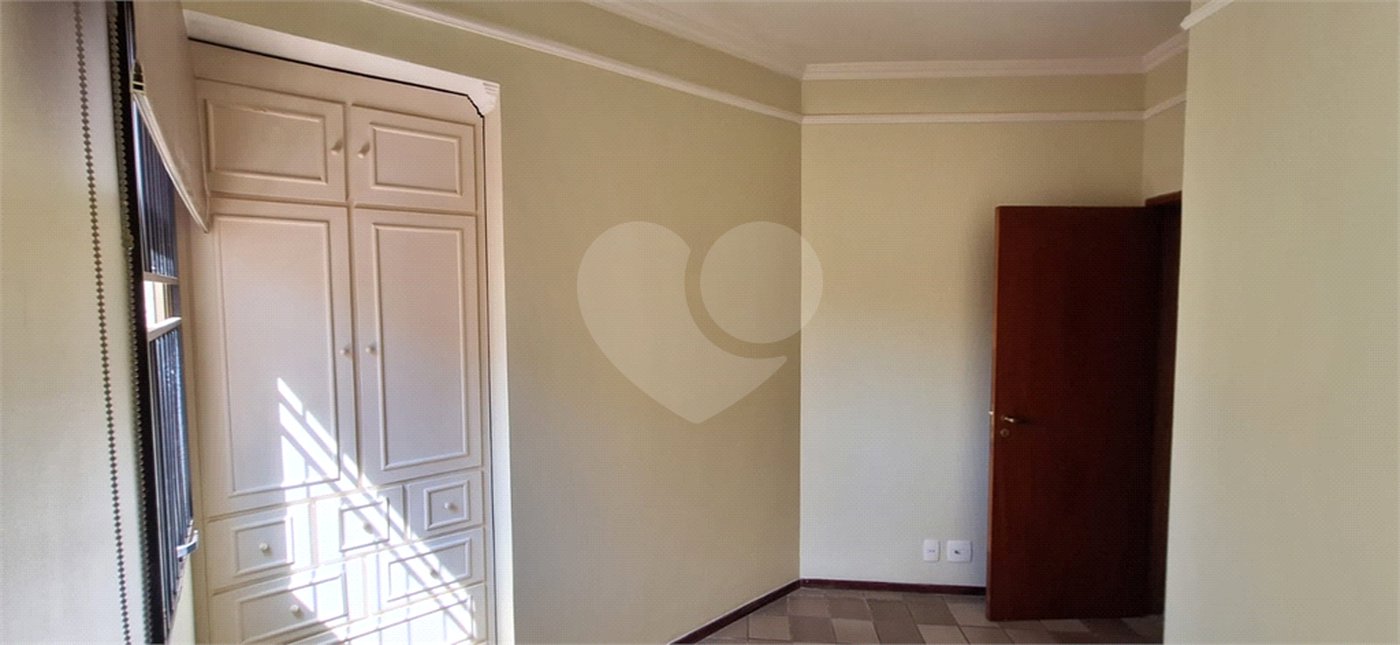 Apartamento à venda com 3 quartos, sendo 1 suíte,  no Centro, Ribeirão Preto, SP