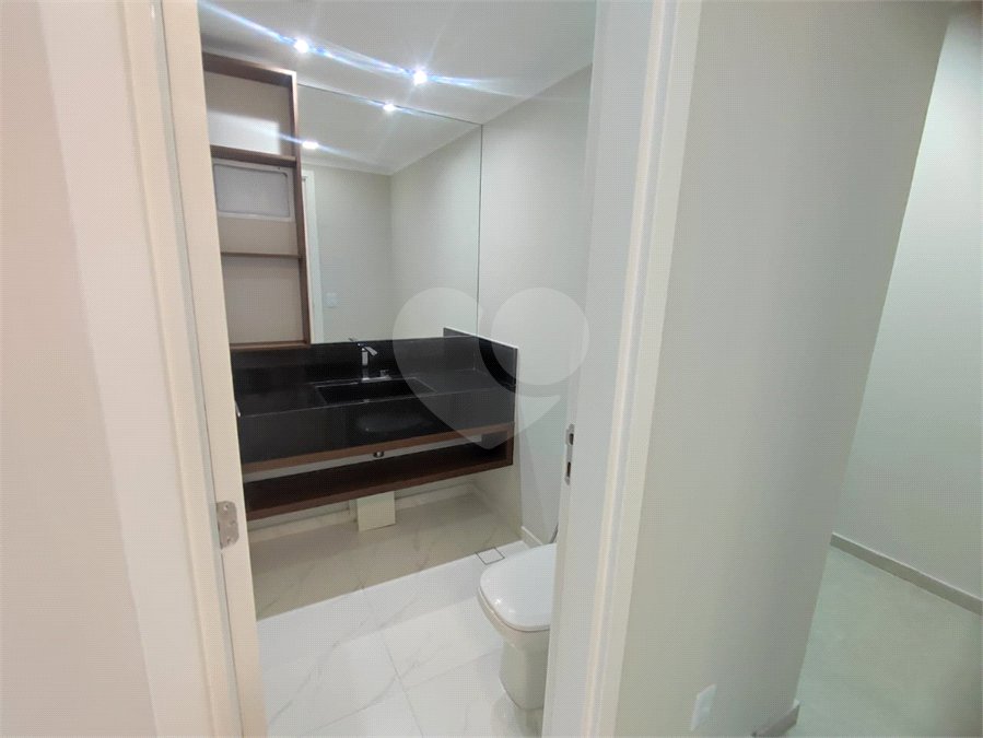 Apartamento à venda com 3 quartos, sendo 2 suítes,  em Jardim Arpoador, São Paulo, SP