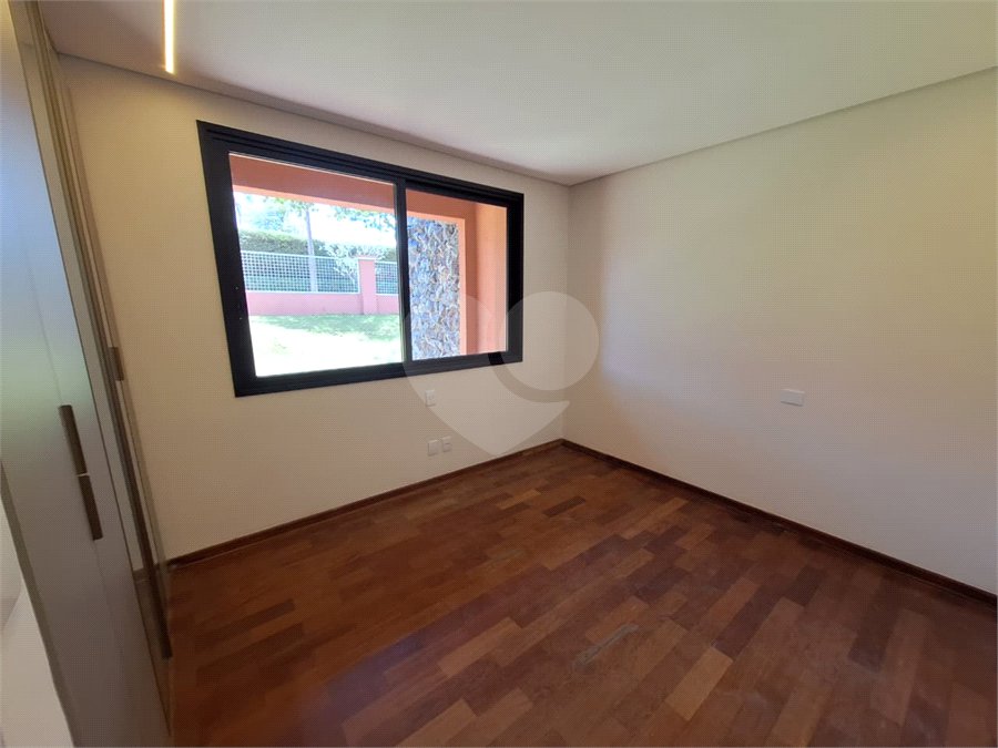 Casa para alugar com 5 quartos, sendo 3 suítes,  no condomínio Chacara Santa Maria, Votorantim - SP