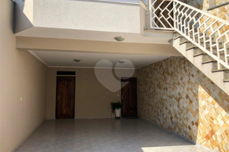 Casa à venda com 3 quartos, sendo 1 suíte, em Nova Petrópolis, São Bernardo do Campo, SP