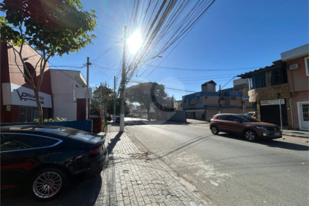 Sobrado para alugar com 5 quartos, sendo 1 suíte,  em Chácara Santo Antônio, São Paulo, SP