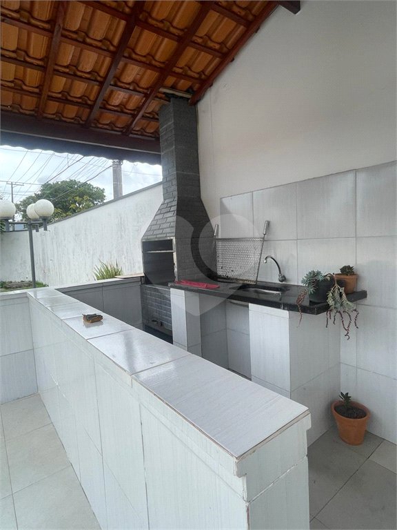 Sobrado à venda com 3 quartos, sendo 1 suíte,  em Jardim Armênia, Mogi das Cruzes, SP