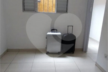 Sobrado à venda com 3 quartos, sendo 1 suíte,  em Jardim Regis, São Paulo, SP