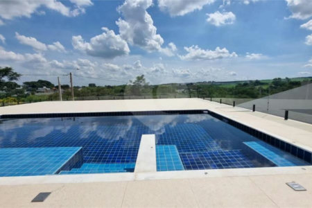 Casa à venda com 3 suítes no condomínio Portal dos Bandeirantes, Salto - SP