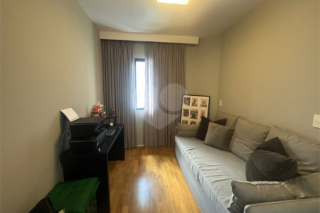 Apartamento à venda com 3 suítes em Indianópolis, São Paulo, SP
