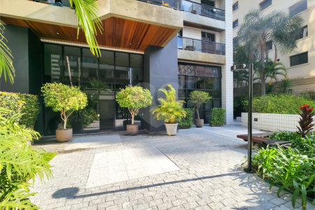 Apartamento à venda com 4 quartos, sendo 3 suítes, em Higienópolis, São Paulo, SP