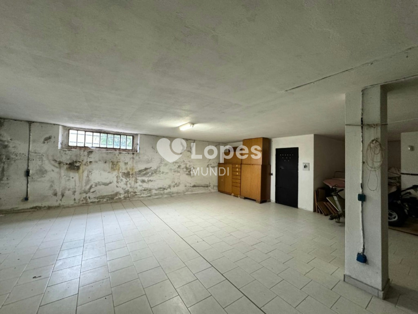 Casa multifamiliar à venda em Verona, Itália – 3 unidades e 12.000 m²