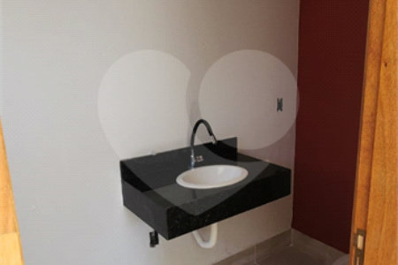 Casa para alugar com 2 suítes no condomínio Vilagio, Atibaia - SP