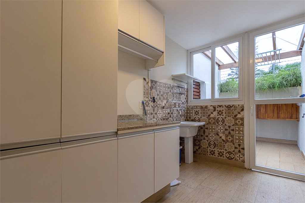 Casa à venda com 4 suítes no condomínio Las Cumbres, São Paulo - SP