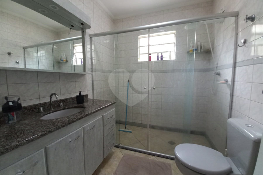 Sobrado Espaçoso na Vila Lúcia com 3 quartos/1 suíte área gourmet e 2 vagas de garagem