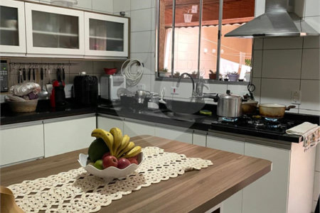 Casa à venda com 3 quartos no condomínio Boa Vista, São Roque - SP