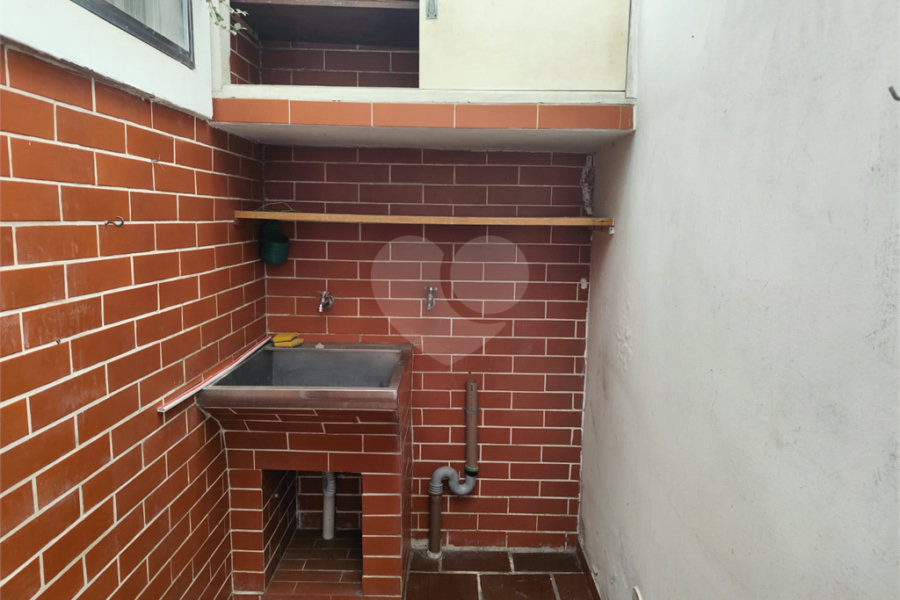 Sobrado à venda com 2 quartos em Vila Nivi, São Paulo, SP