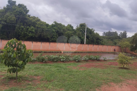 Chácara à venda com 3 quartos, sendo 1 suíte, em Chácara Flora Araraquara, Araraquara, SP
