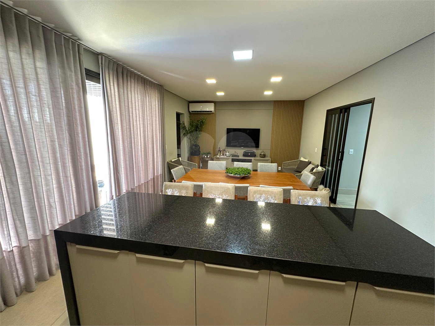 Casa à venda com 3 suítes no condomínio Florais do Valle, Cuiabá - MT