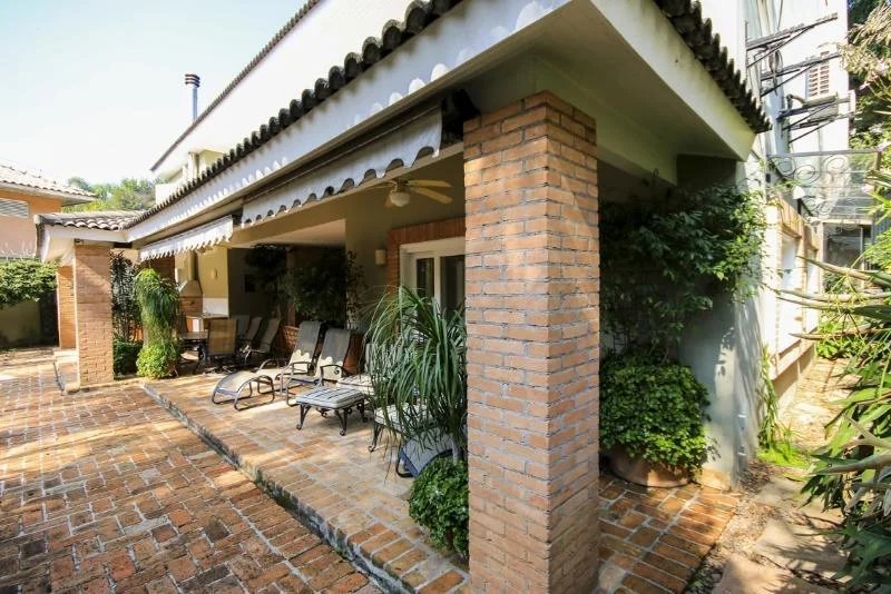 Casa à venda com 3 quartos, sendo 2 suítes,  em Vila Tramontano, São Paulo, SP