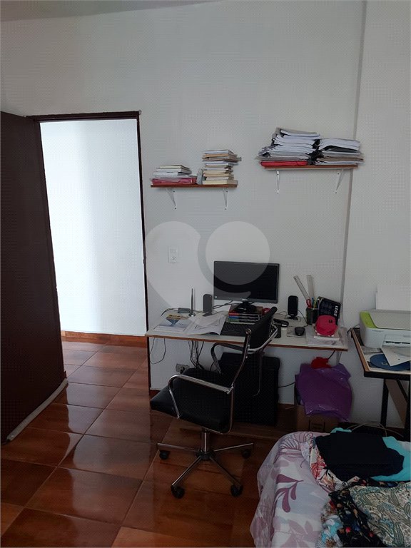 Casa à venda com 4 quartos, sendo 1 suíte, em Vila Pirajussara, São Paulo, SP