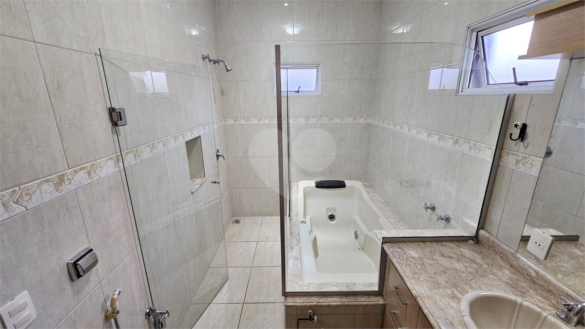 Casa para alugar com 4 quartos, sendo 2 suítes, no condomínio Portal de Itaici, Indaiatuba - SP