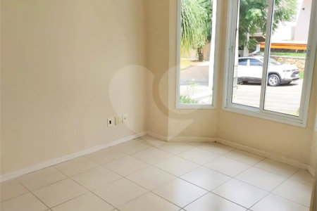 Casa à venda ou para alugar com 3 suítes no condomínio Residencial Jardim das Palmeiras, Vinhedo - SP