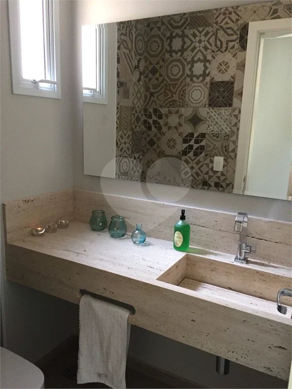 Sobrado à venda com 3 quartos, sendo 1 suíte, em Alto da Boa Vista, São Paulo, SP