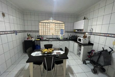 Casa à venda com 2 quartos, sendo 1 suíte, em Vila Angélica, Sorocaba, SP