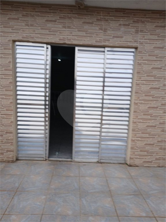 Casa à venda com 2 quartos, sendo 1 suíte, em Vila Amorim, Suzano, SP