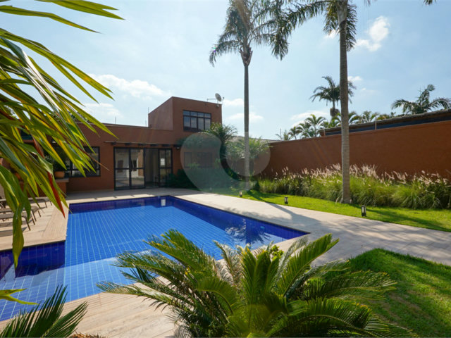 Casa à venda com 4 quartos, sendo 2 suítes,  em Interlagos, São Paulo, SP