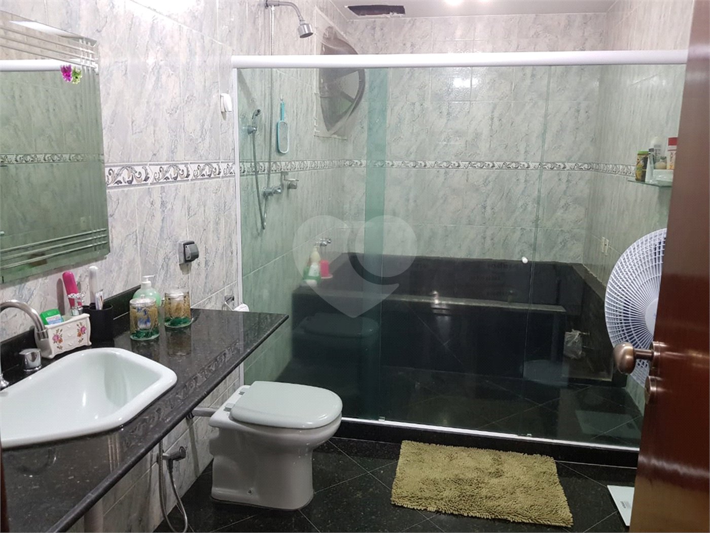 Casa de Vila à venda com 4 quartos, sendo 3 suítes,  em Tijuca, Rio de Janeiro, RJ