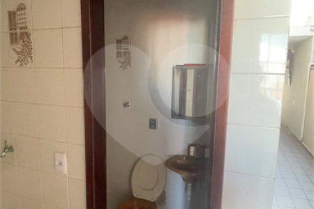 Sobrado à venda com 4 quartos, sendo 1 suíte,  em Jardim Ester Yolanda, São Paulo, SP