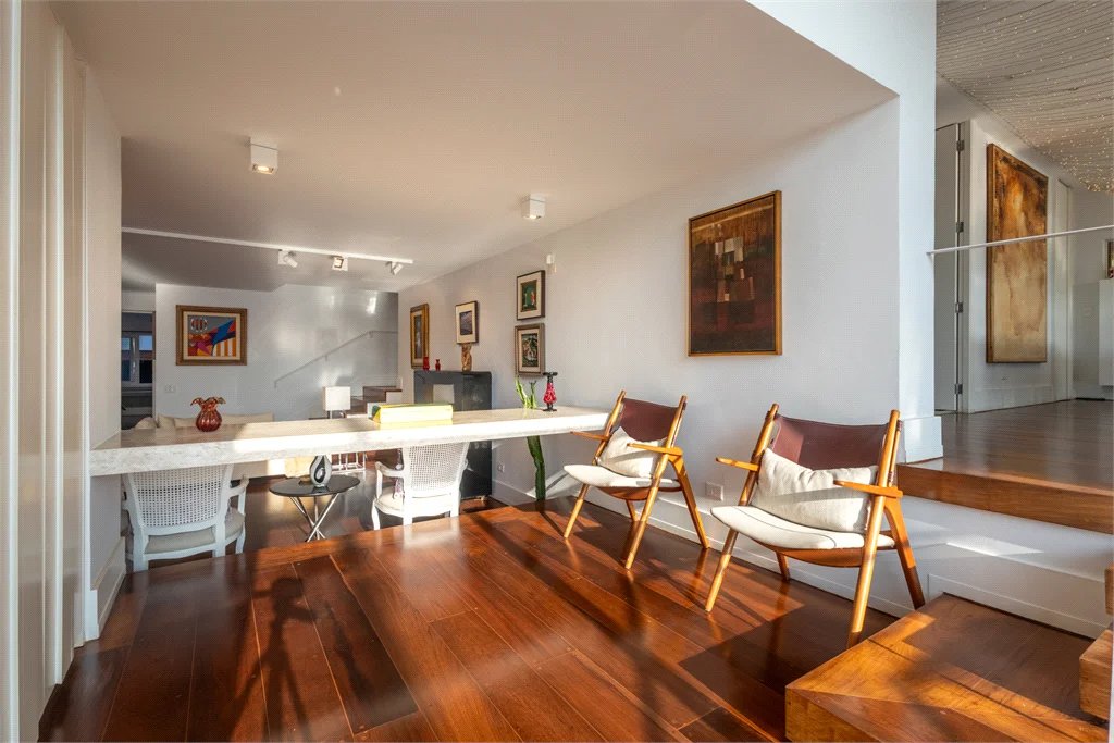 Casa à venda com 4 suítes em Jardim Guedala, São Paulo, SP
