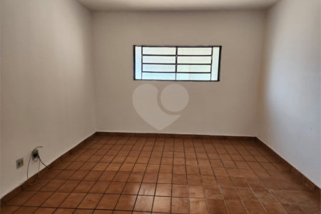 Casa à venda com 2 quartos no Centro, Araraquara, SP
