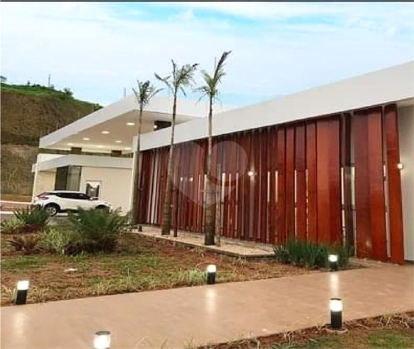 Casa à venda com 3 quartos, sendo 1 suíte,  no condomínio Residencial Club Entresseras, Santa Isabel - SP