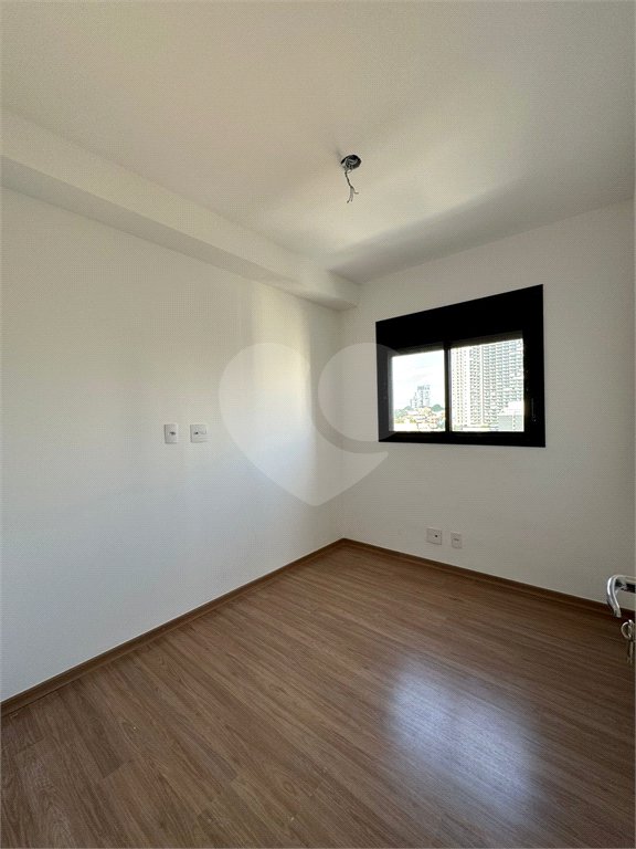 Flat à venda com 2 quartos em Vila Firmiano Pinto, São Paulo, SP