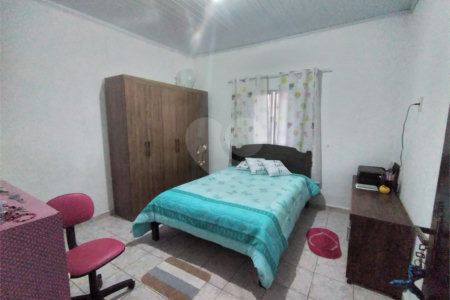 Casa Térrea à venda com 4 quartos em Vila Mazzei, São Paulo, SP