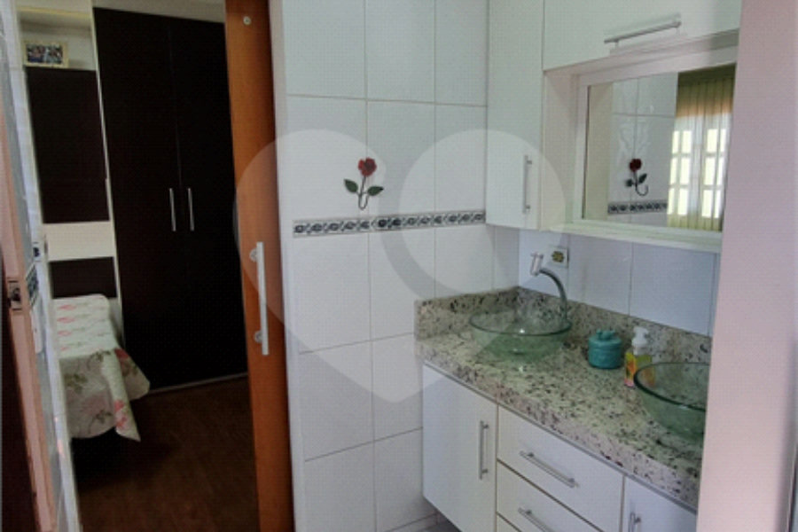 Sobrado à venda com 4 quartos, sendo 1 suíte, em Tremembé, São Paulo, SP