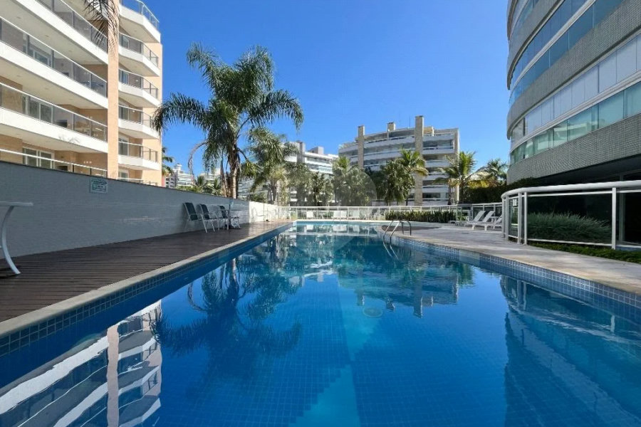 Cobertura à venda com 4 suítes em Riviera de São Lourenço, Bertioga, SP