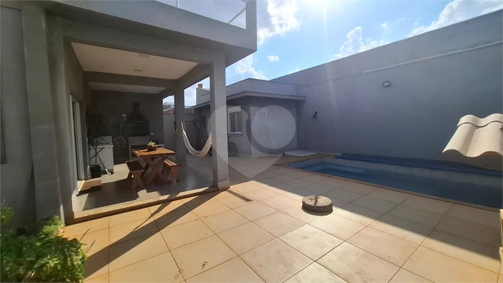 Sobrado com Piscina à Venda no Terras de Treviso – Piracicaba/SP