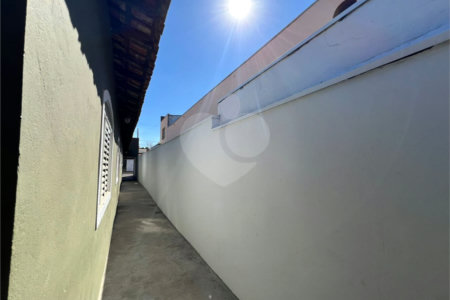 Casa à Venda no Santa Felicia, São Carlos | 2 Dormitórios | Pronta para Morar com Total Conforto