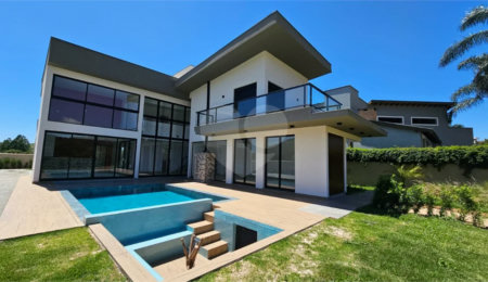 Casa à venda com 3 suítes no condomínio Residencial Campo da Cachoeira, Poços de Caldas - MG