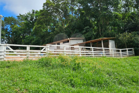 Sítio à venda com 2 quartos, sendo 1 suíte,  em Alto da Serra (mailasqui), São Roque, SP