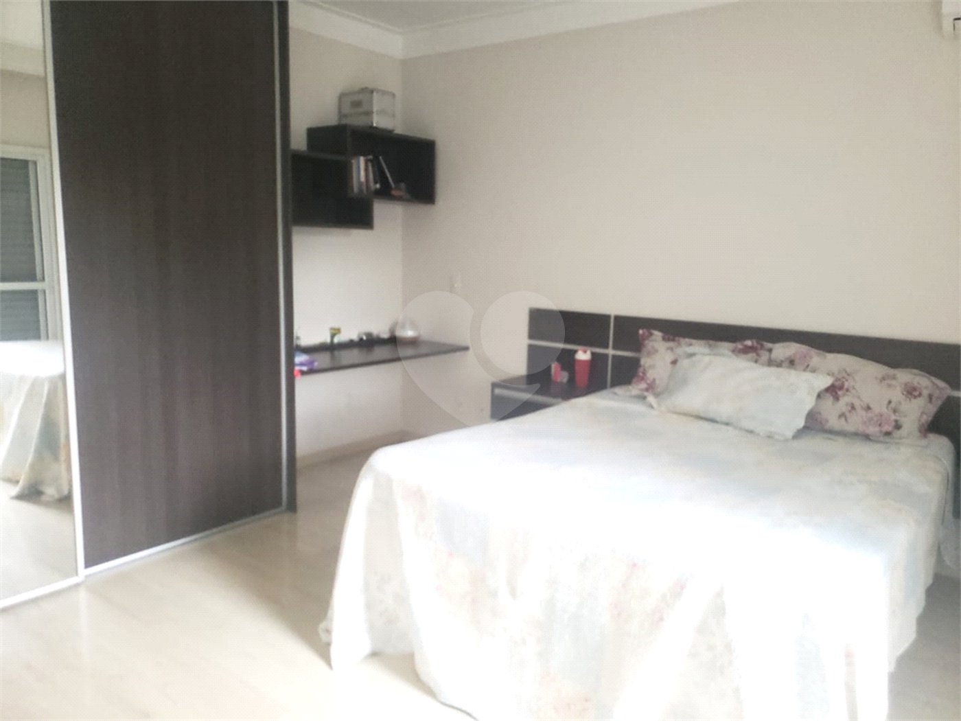 Casa à venda com 3 quartos, sendo 1 suíte, no condomínio Horizontes de Sorocaba, Sorocaba - SP