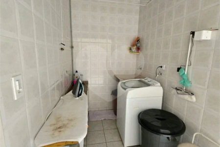 Sobrado à venda com 3 suítes em Chora Menino, São Paulo, SP