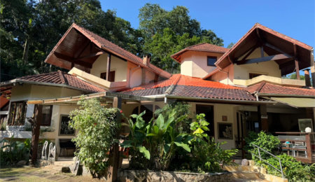 Casa à venda com 6 suítes em Massaguaçu, Caraguatatuba, SP