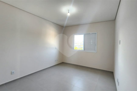 Casa à venda com 4 suítes no condomínio Santa Isabel I, Louveira - SP
