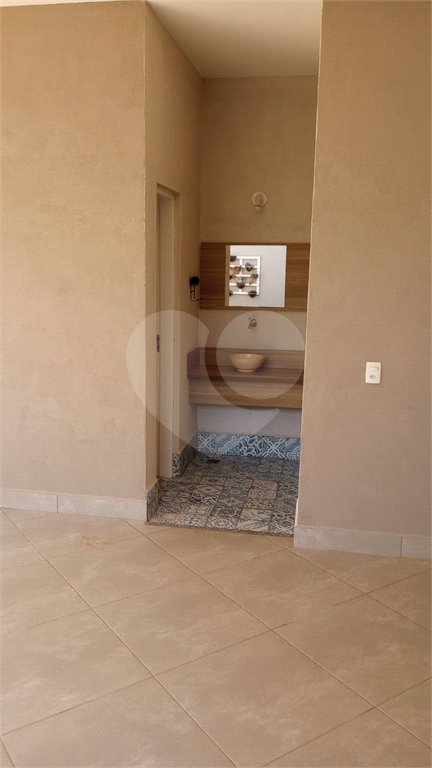 Casa à venda com 3 suítes no condomínio Picollo, Louveira - SP
