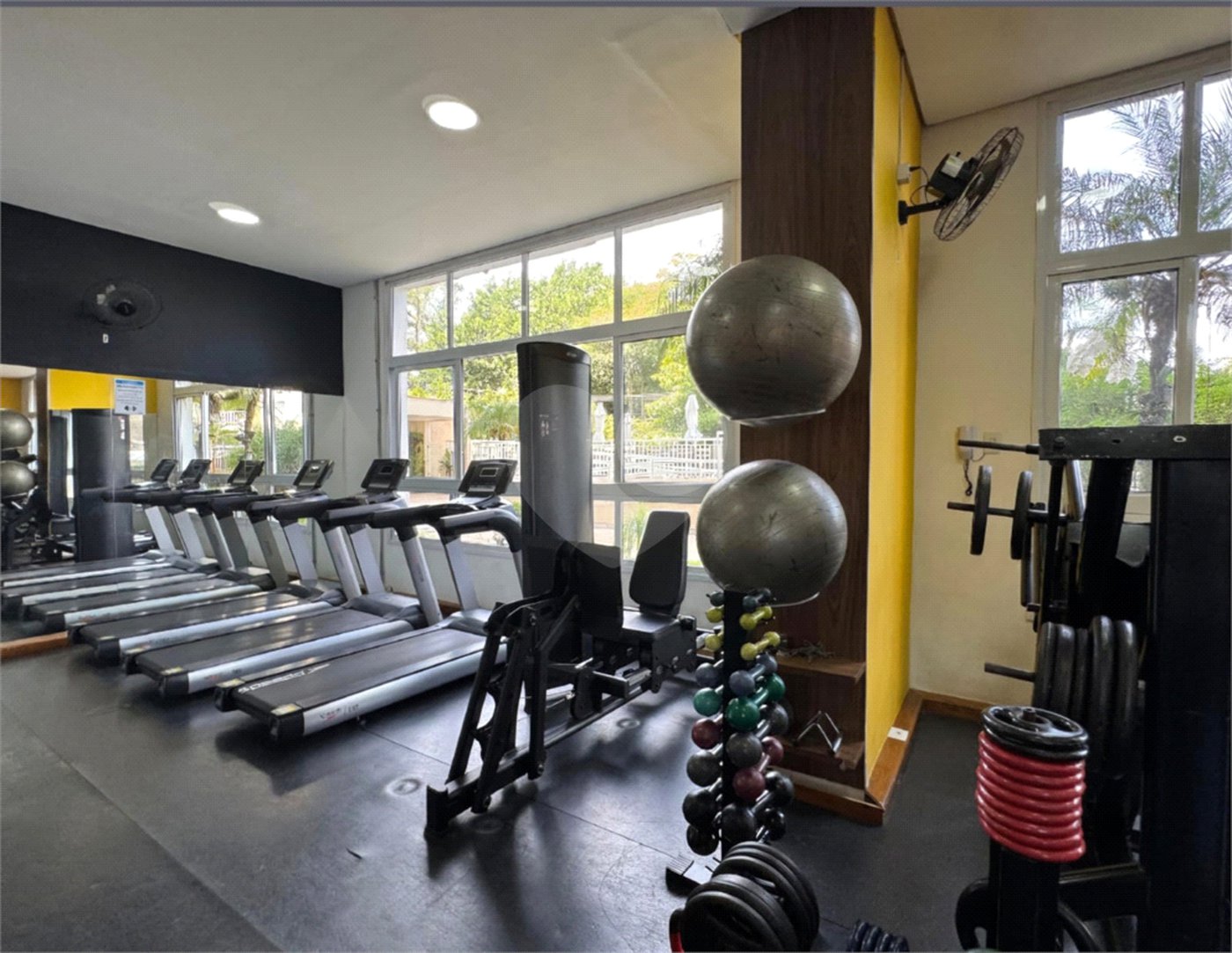 Apartamento à venda com 3 quartos, sendo 1 suíte, em Vila Galvão, Guarulhos, SP
