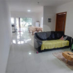 Casa à venda com 3 suítes no condomínio Riviera dos Pássaros, Joanópolis - SP