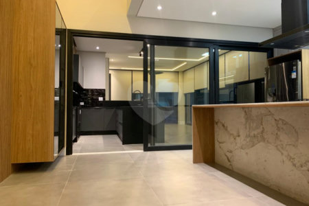 Casa à venda com 3 suítes no condomínio Residencial Granville, Atibaia - SP