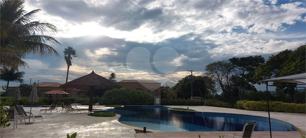 Casa para alugar com 5 quartos, sendo 1 suíte, no condomínio Figueira Garden, Atibaia - SP