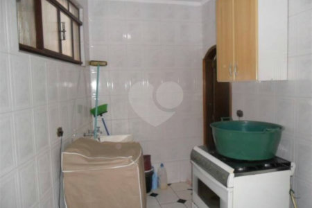 Casa à venda com 3 quartos, sendo 1 suíte, em Jardim Santa Helena, Poá, SP
